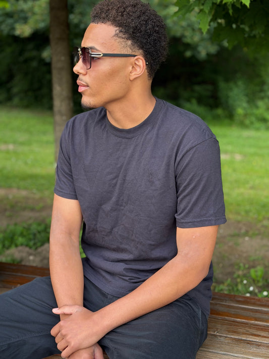 Noir Tee