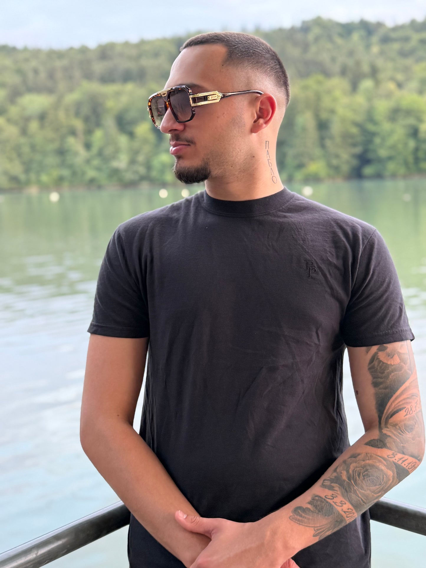 Noir Tee